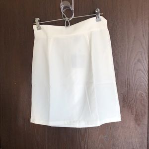 NWT Pretty white/cream a line skirt.